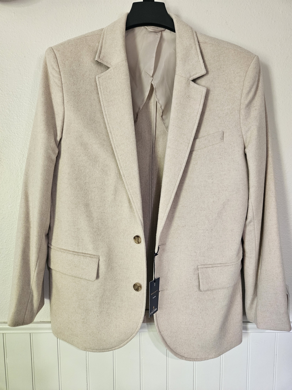 Stafford Cream Blazer with Navy and Gold Tag